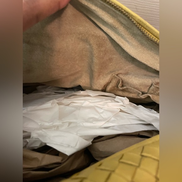 Authentic Bottega Veneta Habdbag - Picture 8 of 12